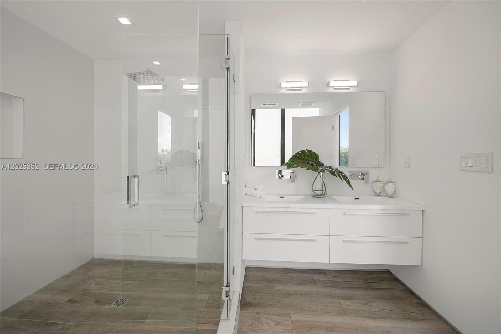 1525 Bay Rd, Miami Beach FL 33139 — 21