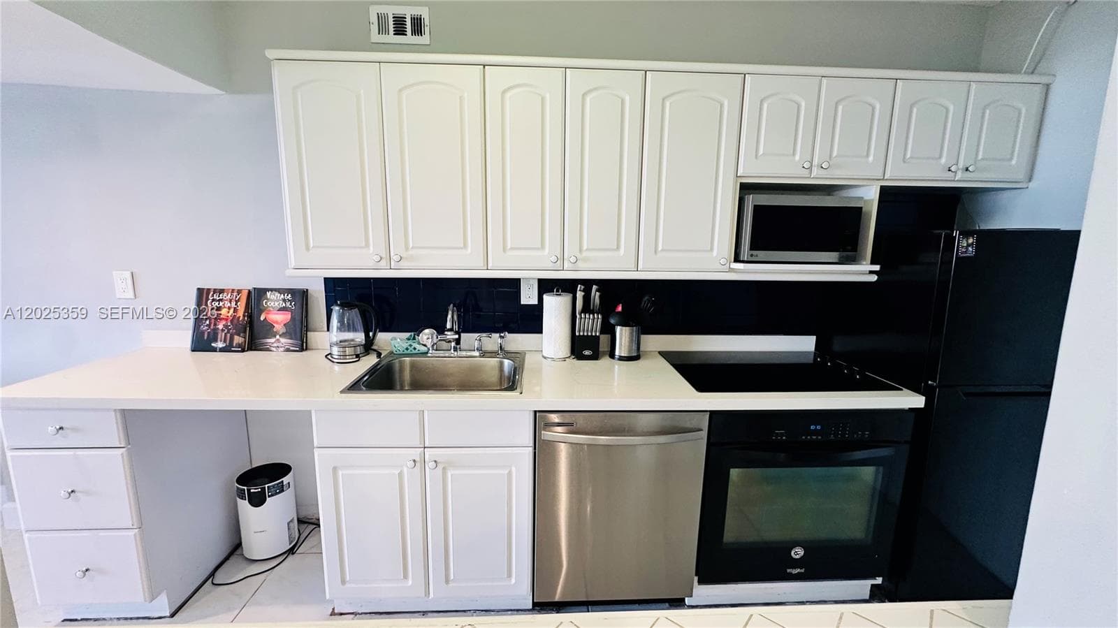 100 Lincoln Rd # 720, Miami Beach FL 33139 — 3