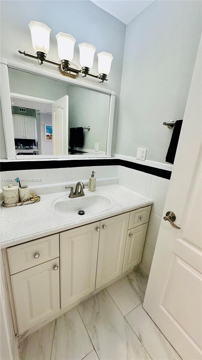 100 Lincoln Rd # 720, Miami Beach FL 33139 — 19