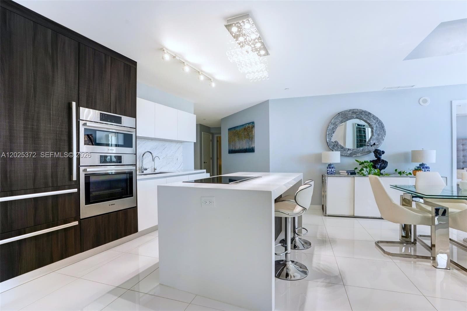 851 NE 1st Ave # 3909, Miami FL 33132 — 5