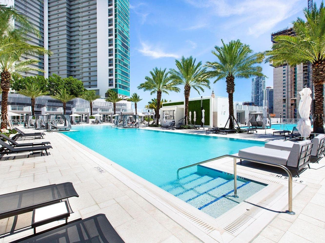 851 NE 1st Ave # 3909, Miami FL 33132 — 34