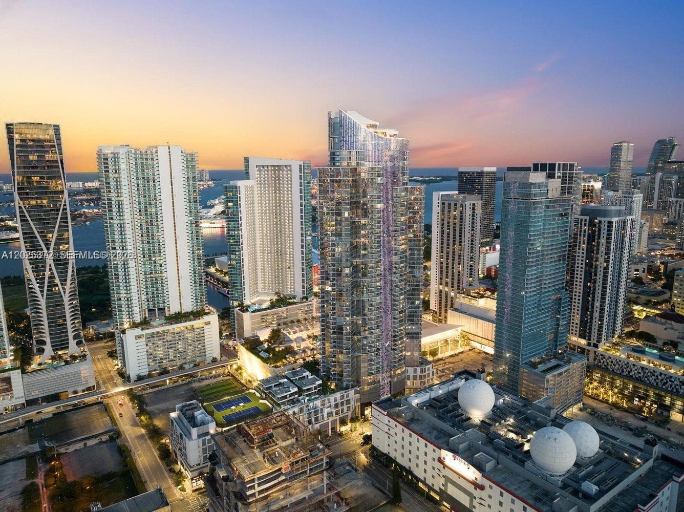 851 NE 1st Ave # 3909, Miami FL 33132 — 64