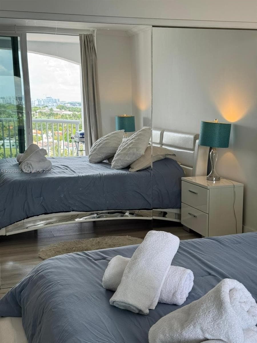 5401 Collins Ave # 920, Miami Beach FL 33140 — 22