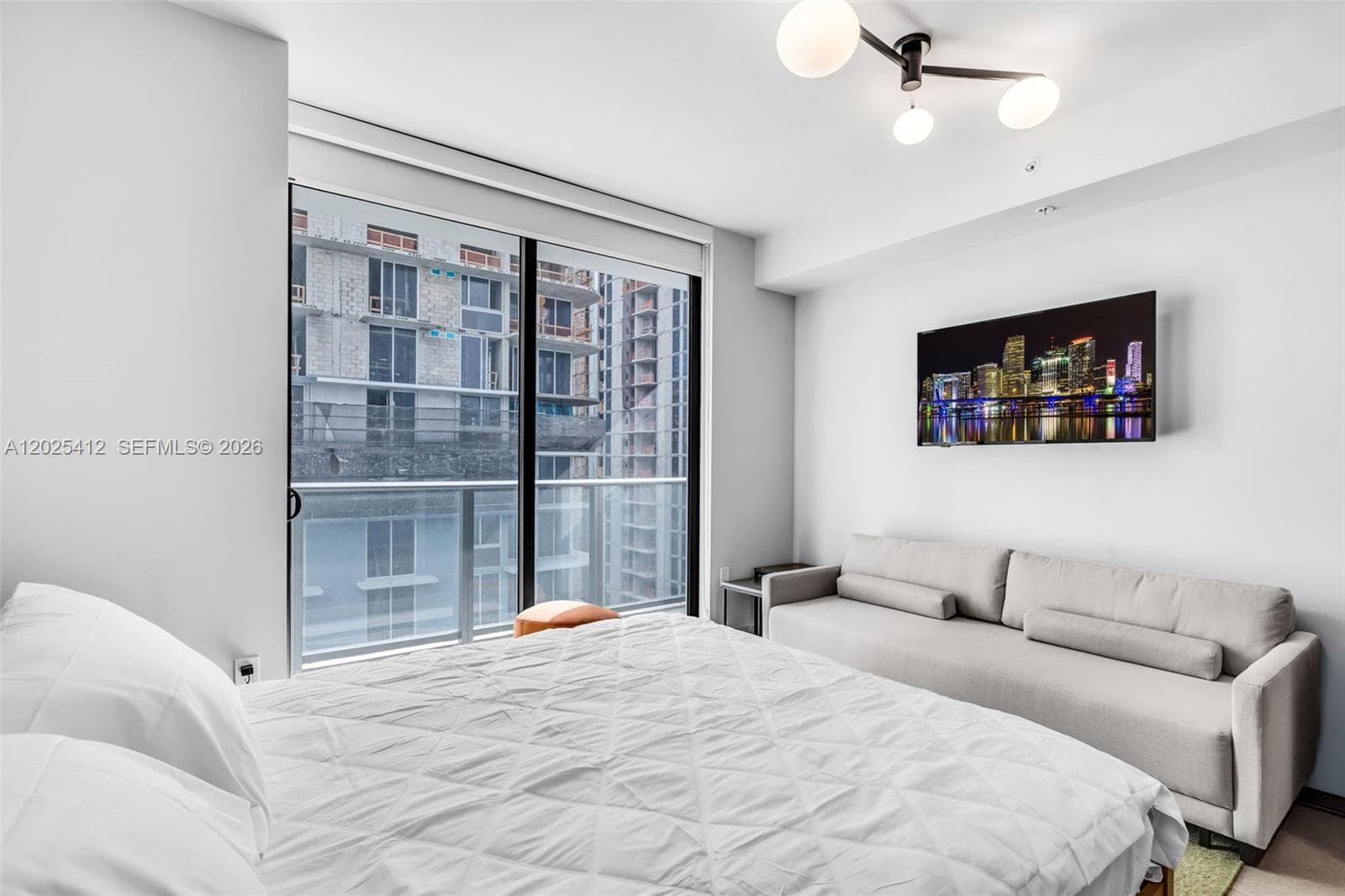11 NE 6th St # 2608, Miami FL 33132 — 12
