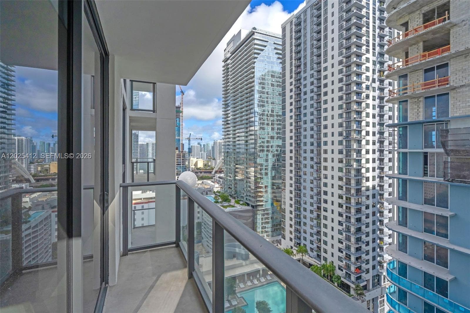 11 NE 6th St # 2608, Miami FL 33132 — 22