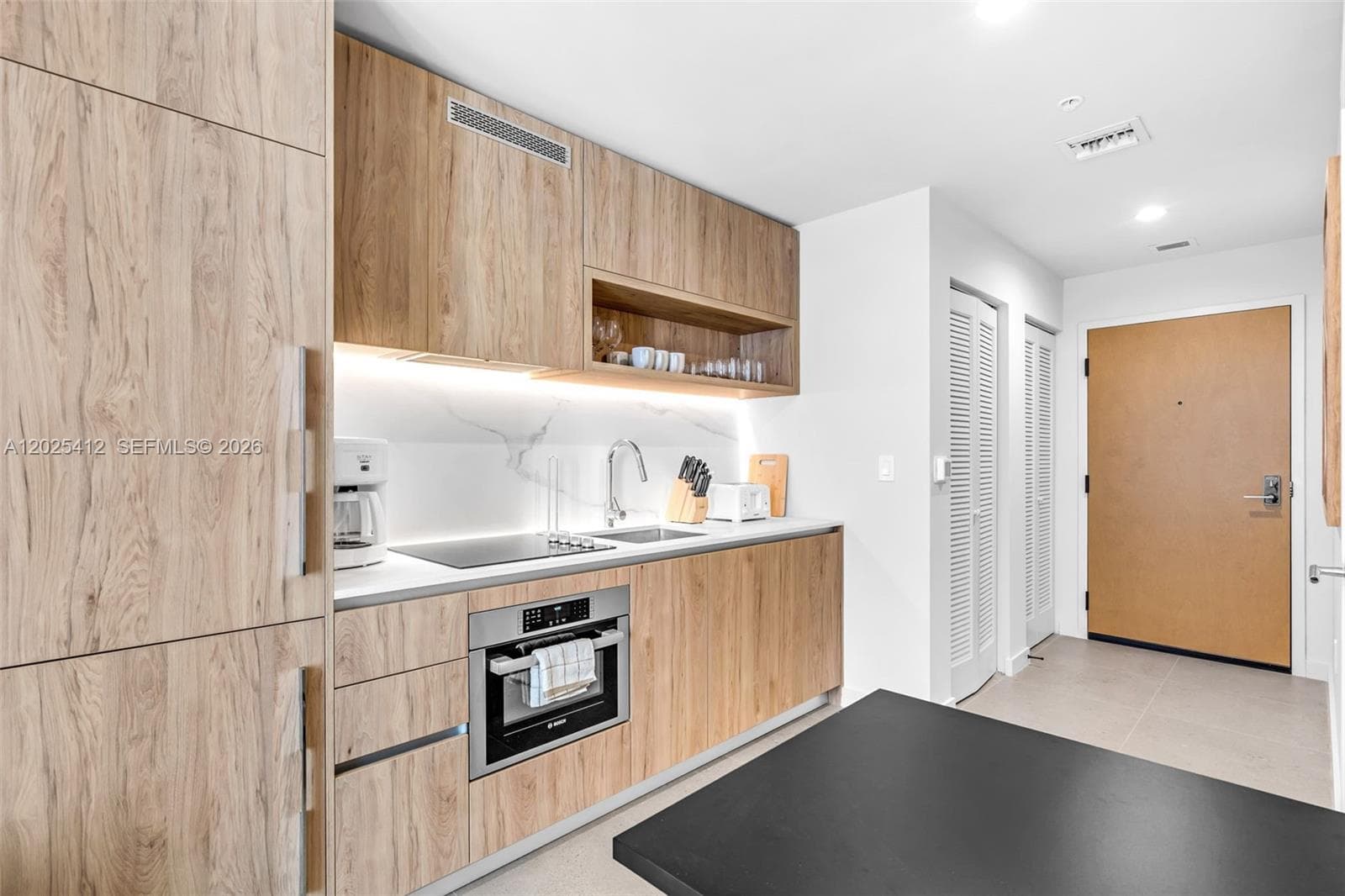 11 NE 6th St # 2608, Miami FL 33132 — 8