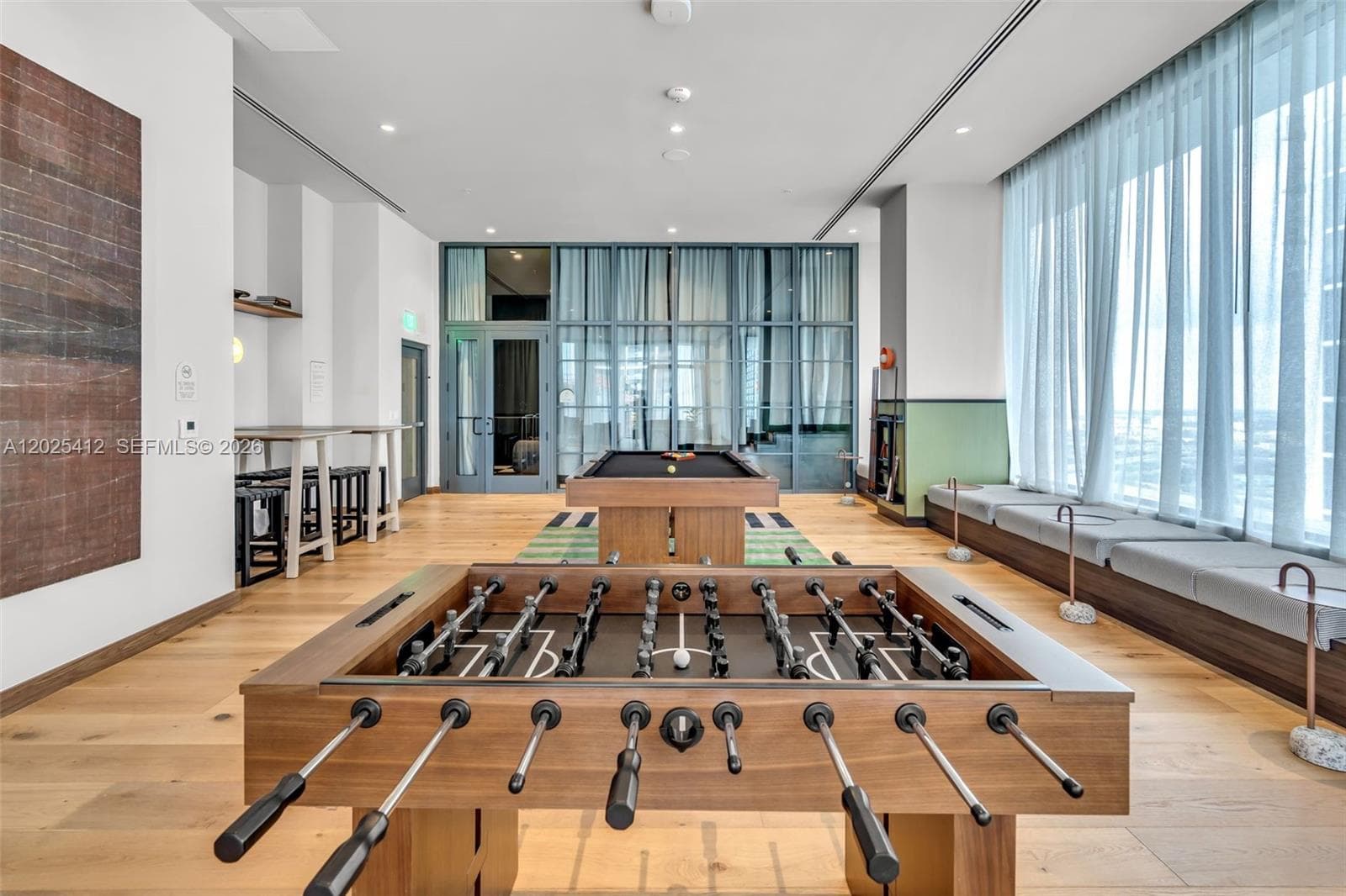 11 NE 6th St # 2608, Miami FL 33132 — 25