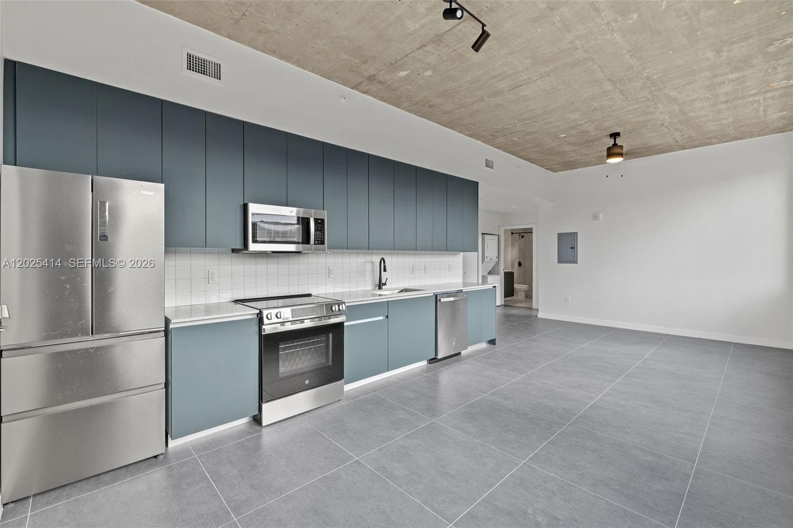 315 NW 32 ST # 301, Miami FL 33127 — 5