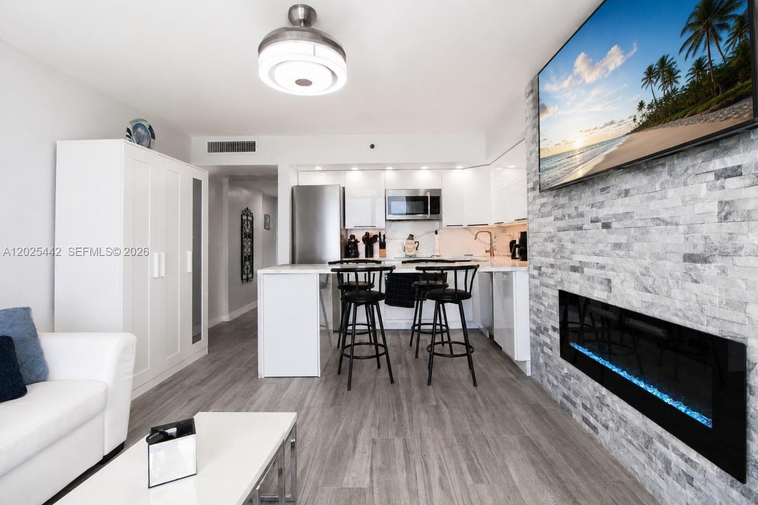 19201 Collins Ave # 916, Sunny Isles Beach FL 33160 — 6