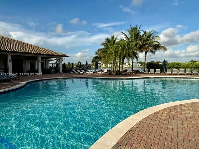 9286 W 33rd Ln, Hialeah FL 33018 — 32