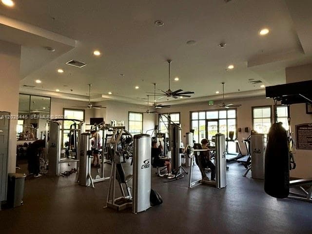 9286 W 33rd Ln, Hialeah FL 33018 — 35