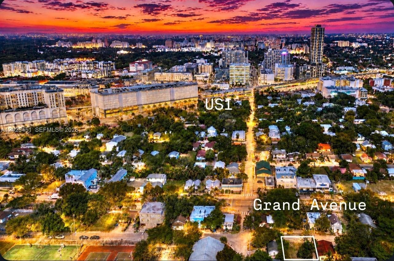 3828 Washington Ave, Miami FL 33133 — 2