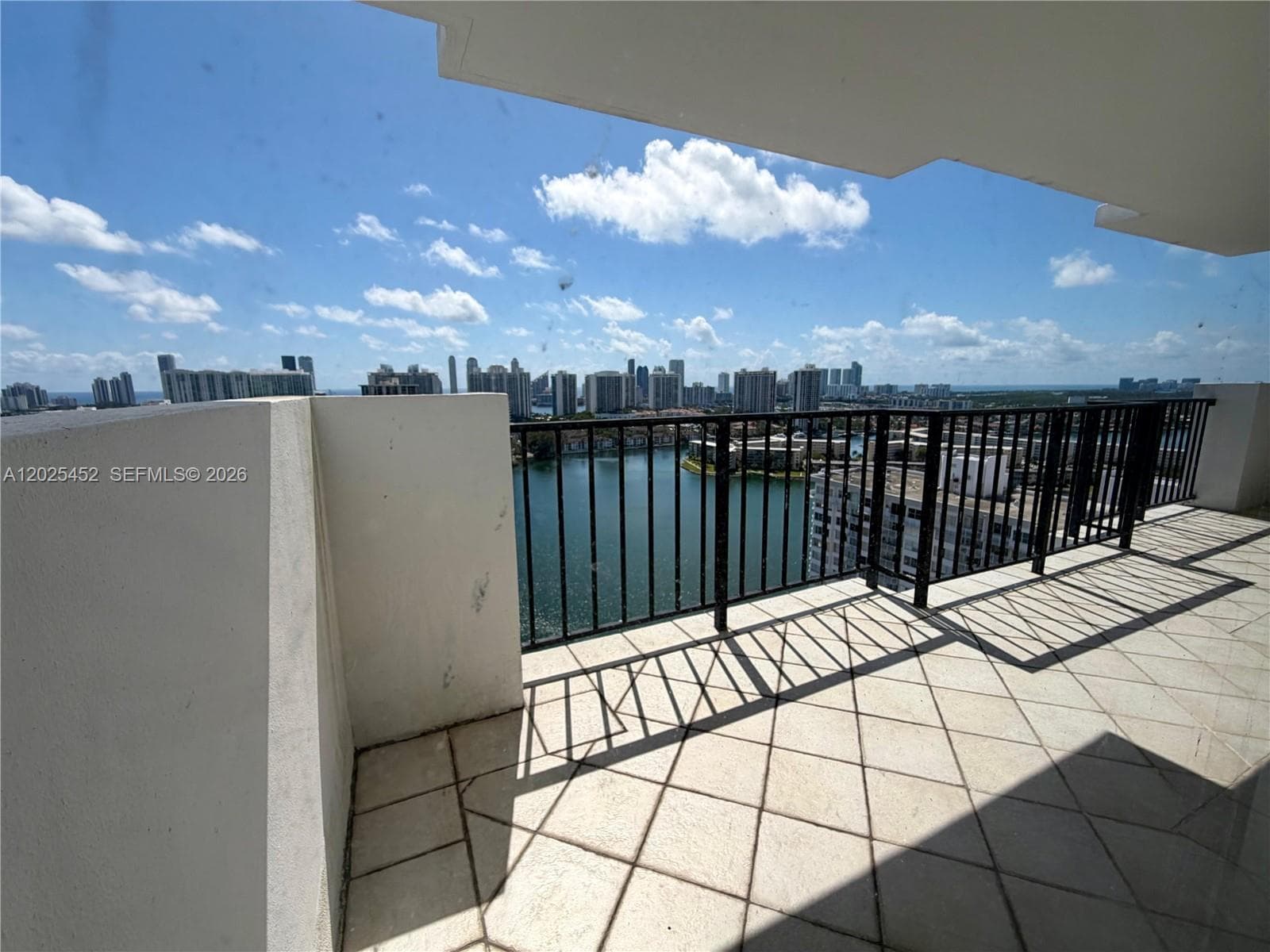 2750 NE 183rd St, Aventura FL 33160 — 16