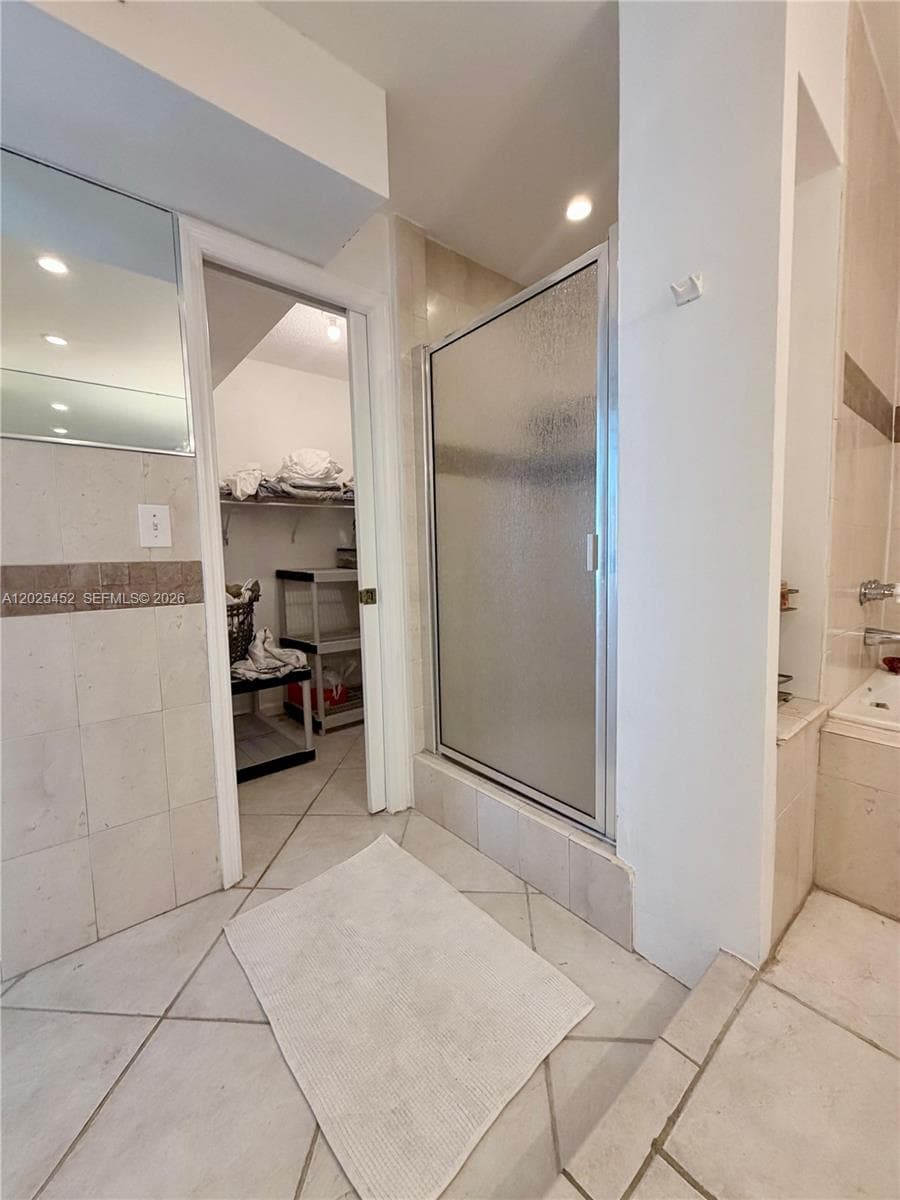 2750 NE 183rd St, Aventura FL 33160 — 15