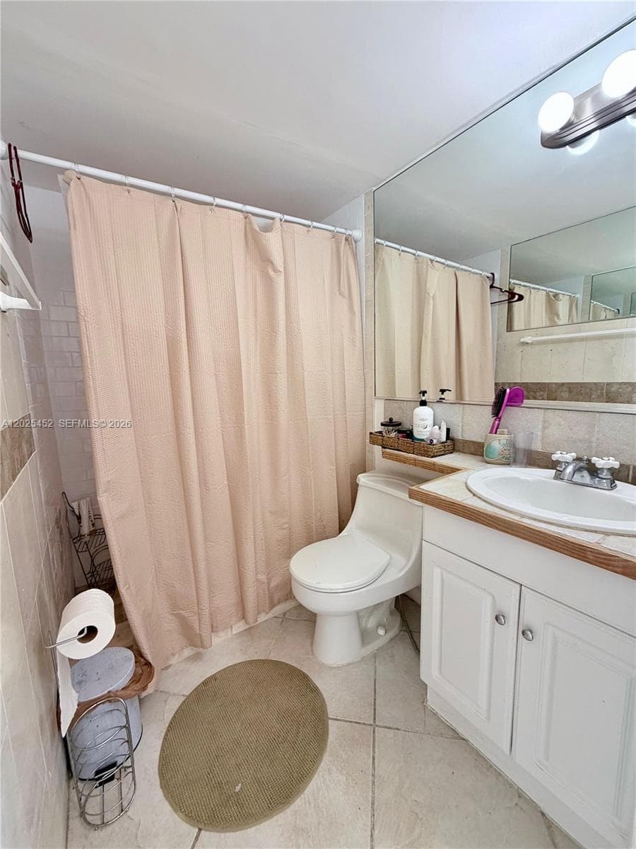 2750 NE 183rd St, Aventura FL 33160 — 11