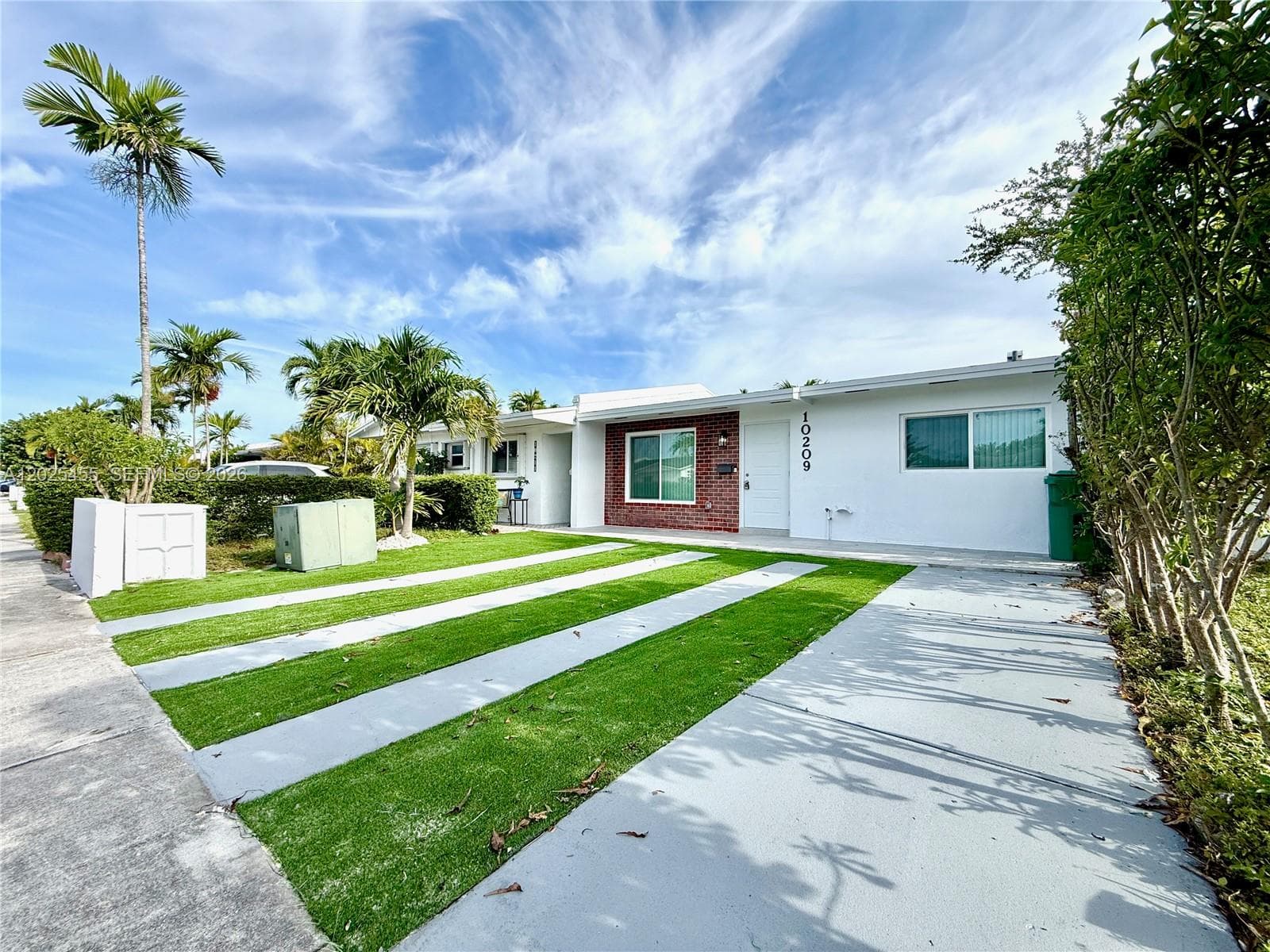10209 SW 20th Ter, Miami FL 33165 — 2