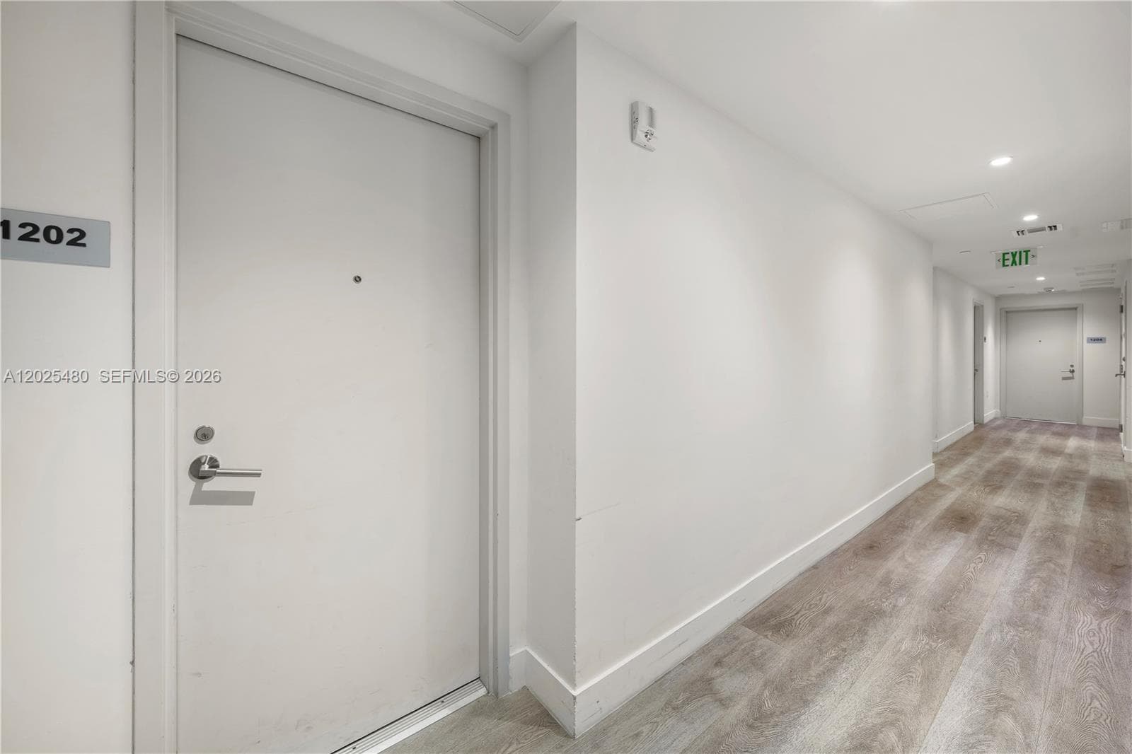 239 SW 9th St # 1202, Miami FL 33130 — 24