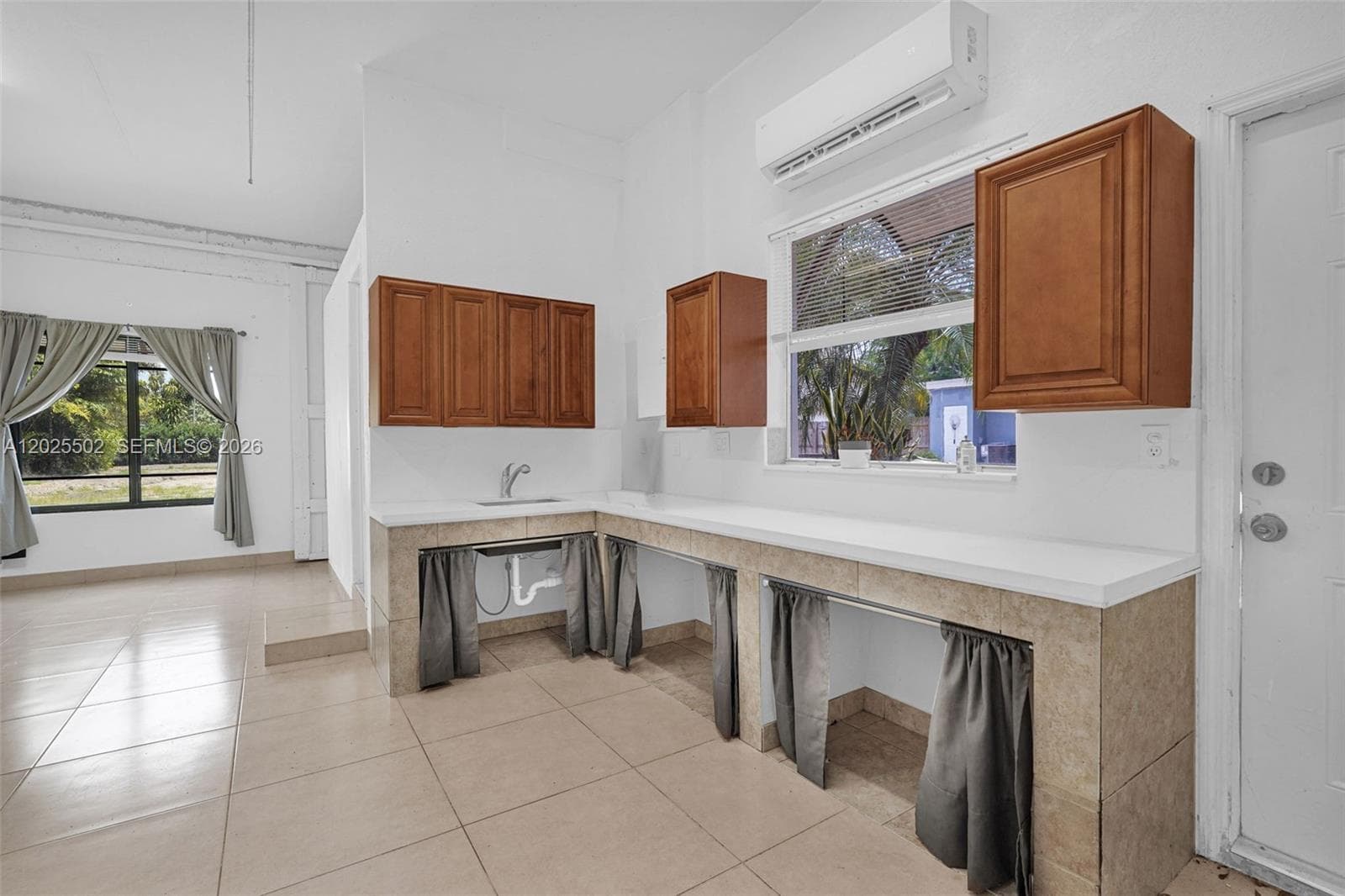 14500 NE 2nd Ave # 2, Miami FL 33161 — 1