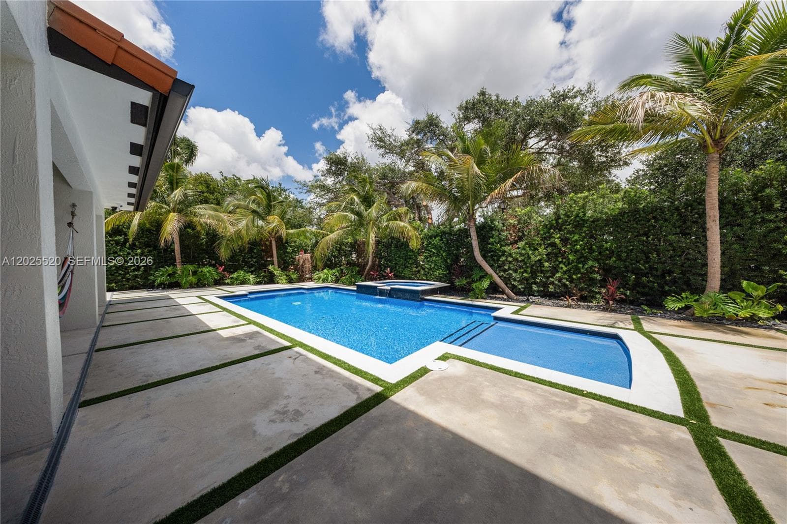 15721 NW 79th Ct, Miami Lakes FL 33016 — 52