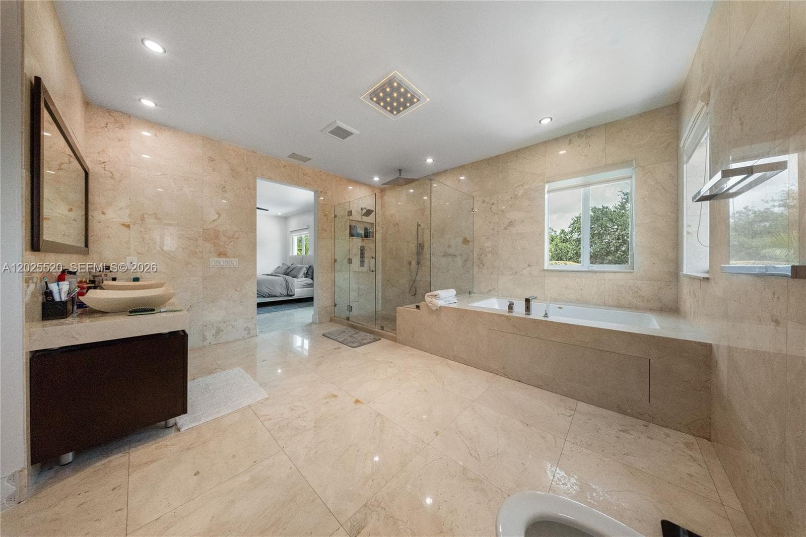 15721 NW 79th Ct, Miami Lakes FL 33016 — 41