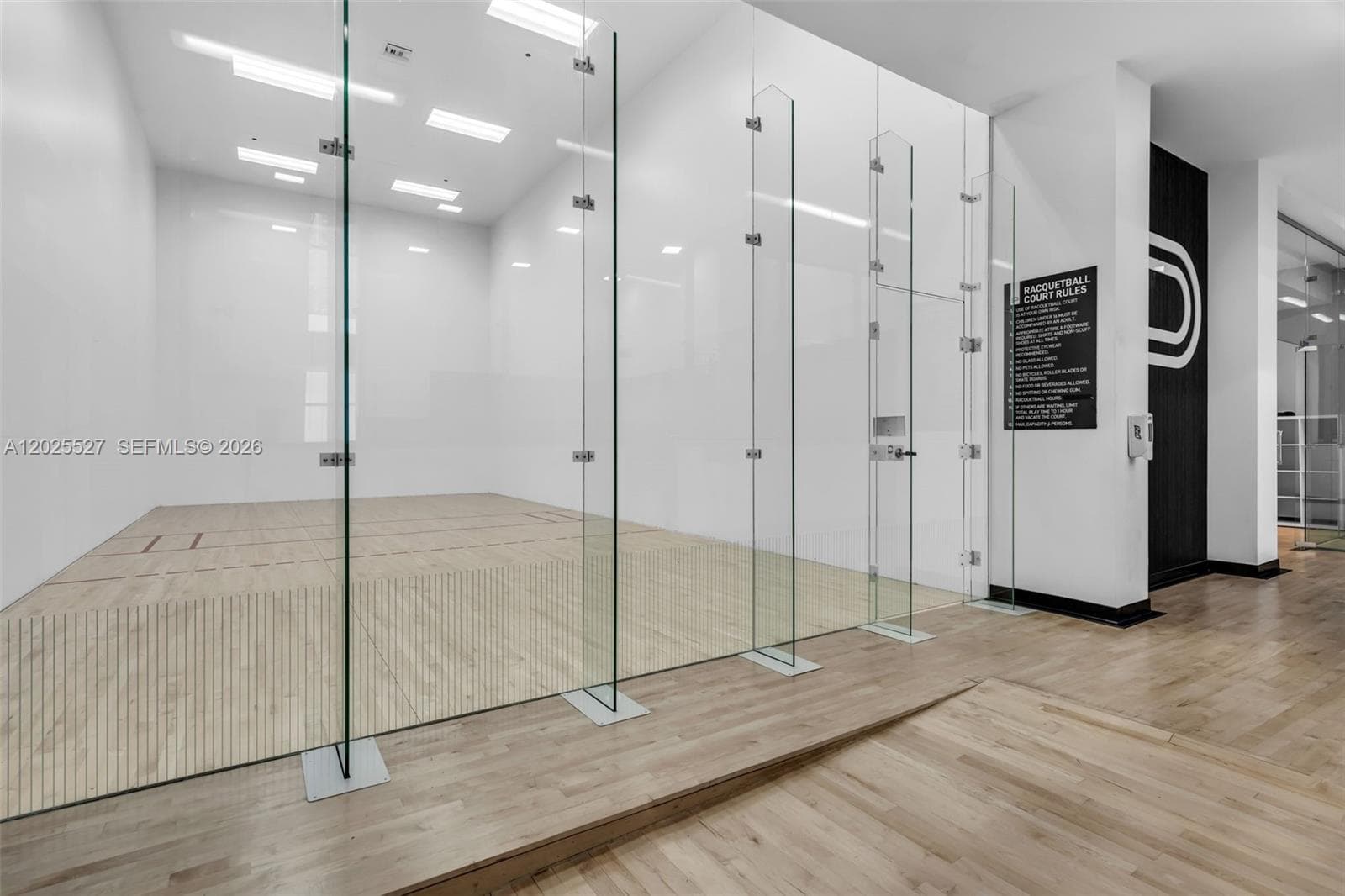 851 NE 1st Ave # 3909, Miami FL 33132 — 42