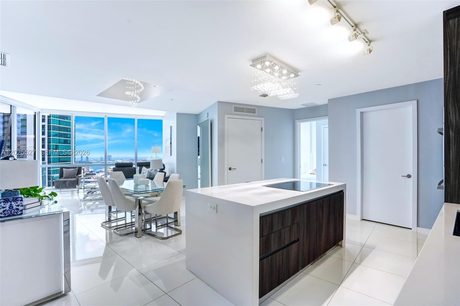 851 NE 1st Ave # 3909, Miami FL 33132 — 3