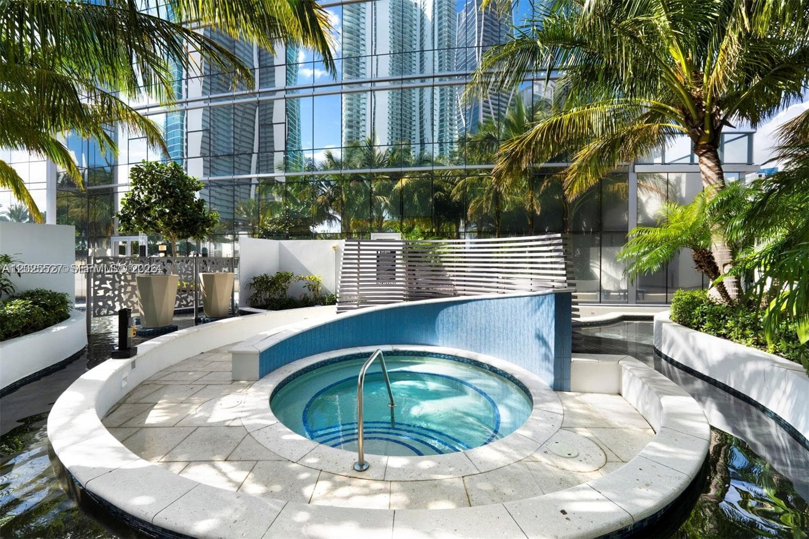 851 NE 1st Ave # 3909, Miami FL 33132 — 36