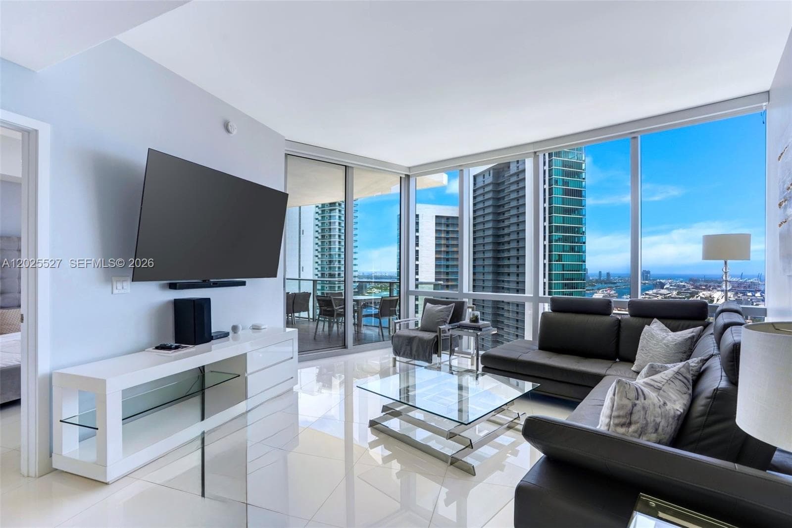 851 NE 1st Ave # 3909, Miami FL 33132 — 1