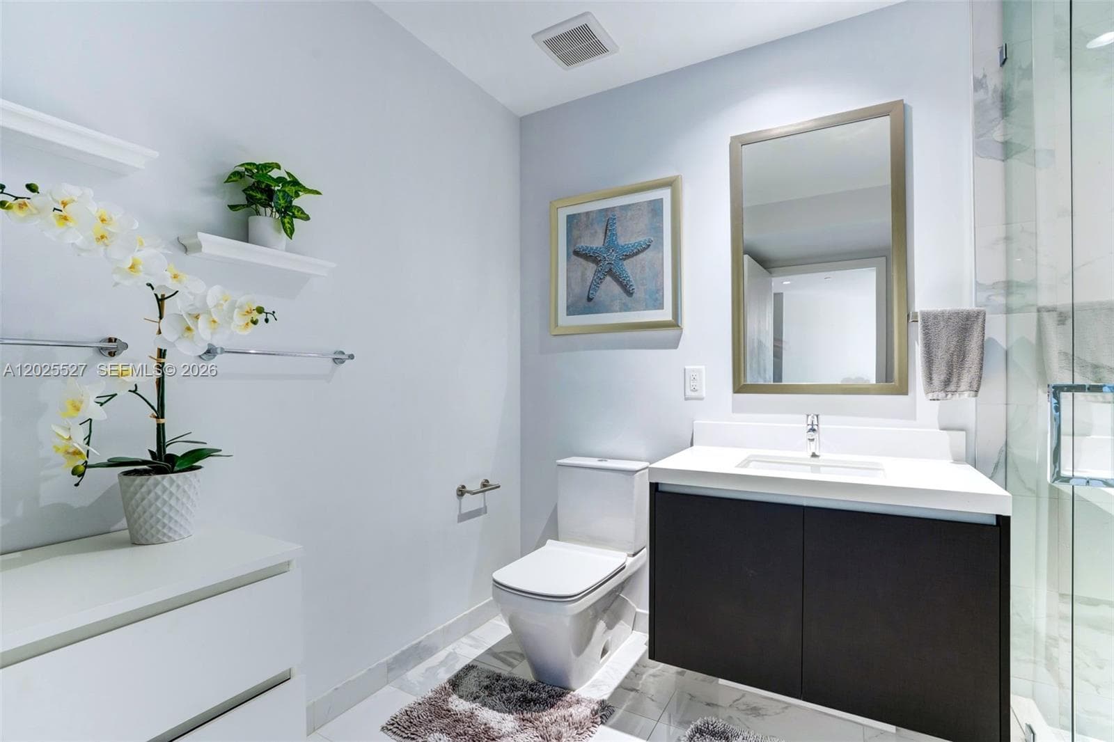 851 NE 1st Ave # 3909, Miami FL 33132 — 24