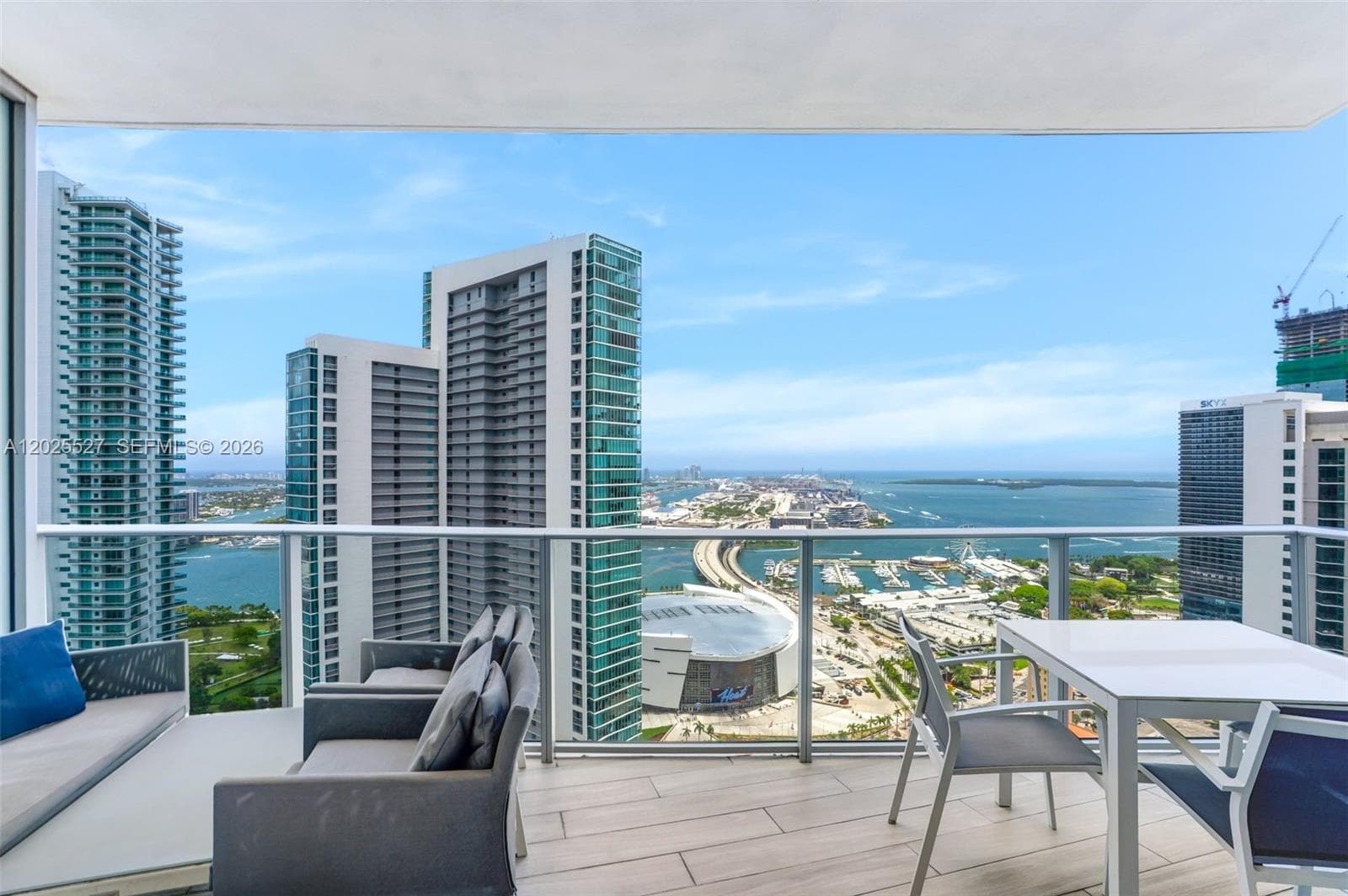 851 NE 1st Ave # 3909, Miami FL 33132 — 10