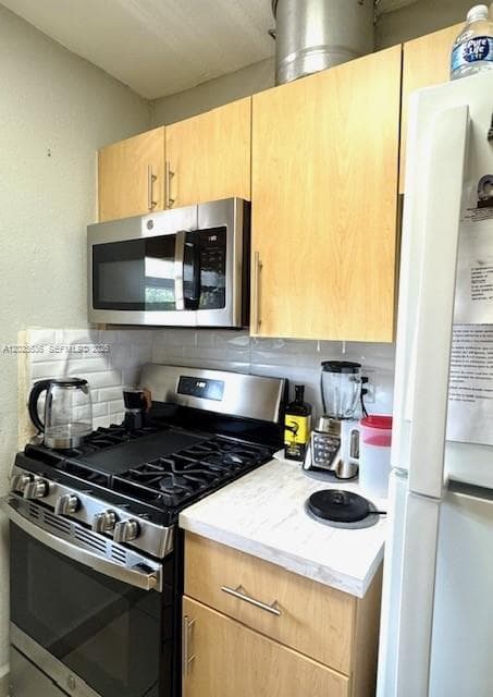 1655 W 44th Pl # 211, Hialeah FL 33012 — 10