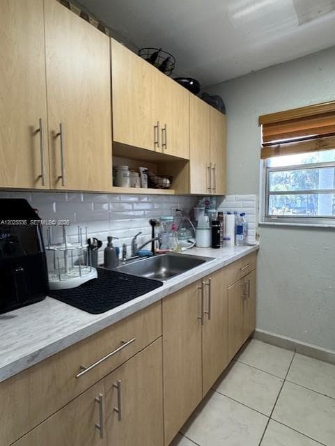 1655 W 44th Pl # 211, Hialeah FL 33012 — 8