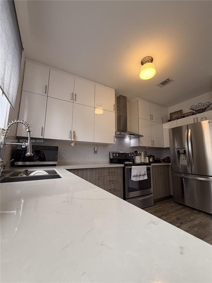 5420 NW 107th Ave # 303, Doral FL 33178 — 34