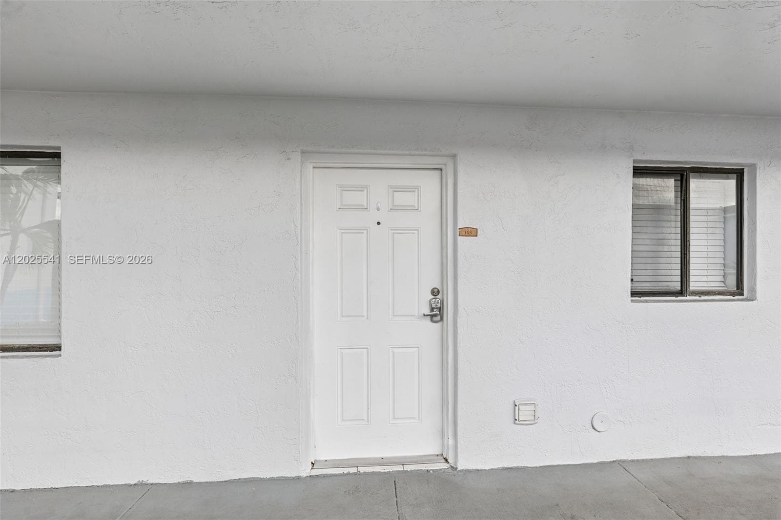 6041 W 24th Ave # 103, Hialeah FL 33016 — 3