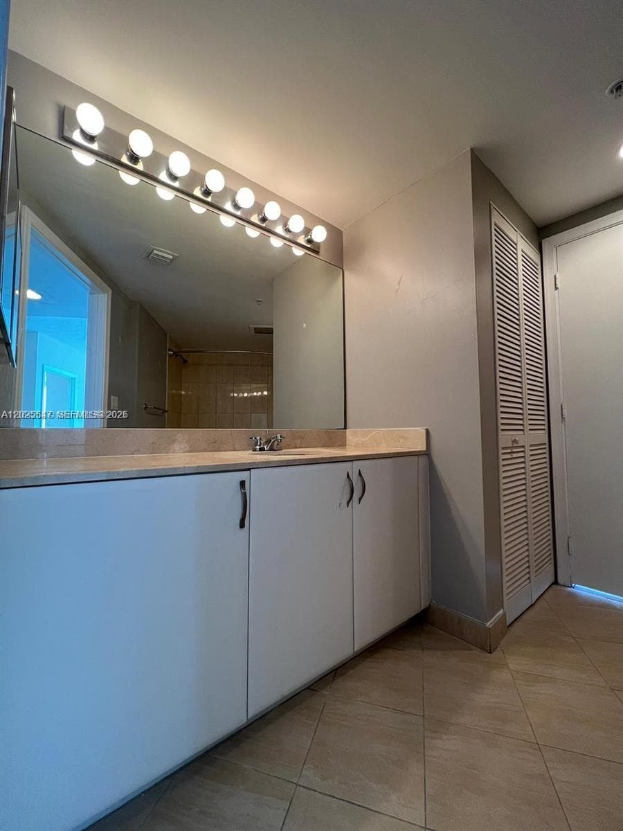 1750 N Bayshore Dr # 4502, Miami FL 33132 — 13