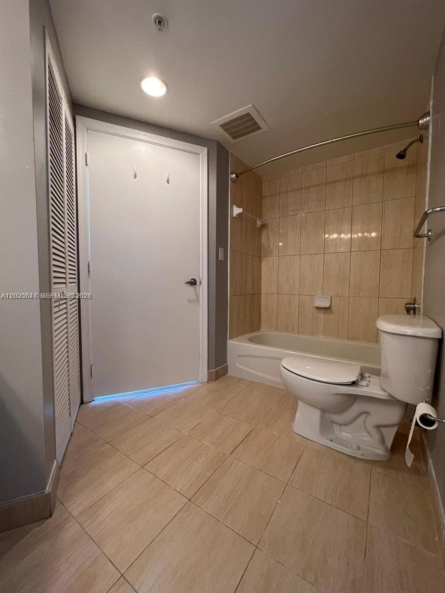 1750 N Bayshore Dr # 4502, Miami FL 33132 — 14