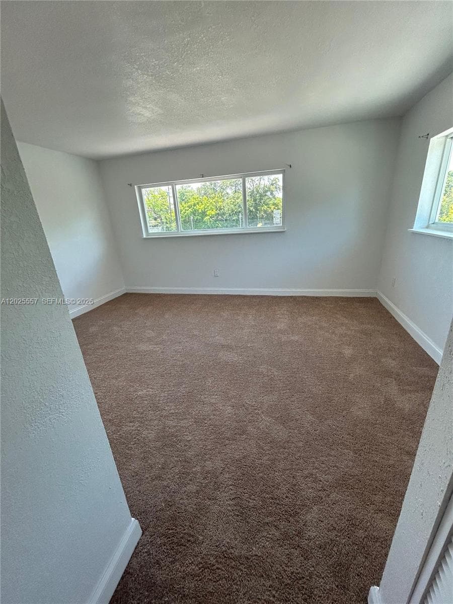 1450 NE 151st St # 101, Miami FL 33162 — 13