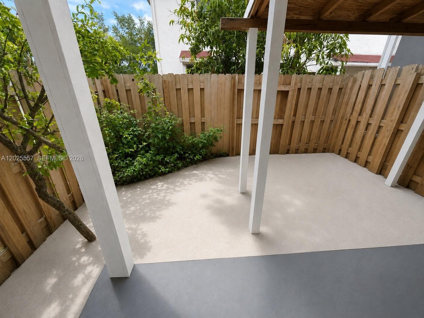 1450 NE 151st St # 101, Miami FL 33162 — 26