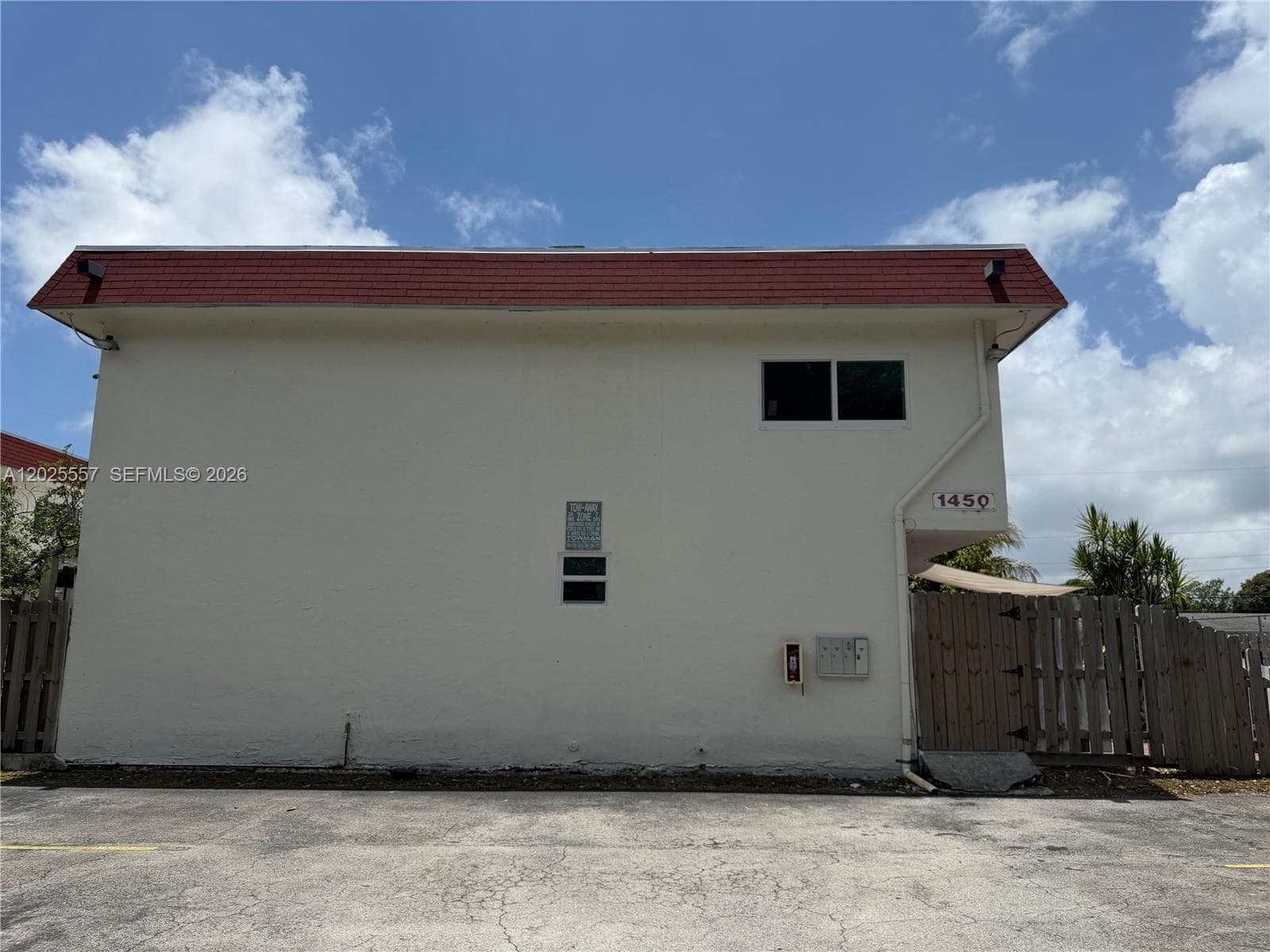 1450 NE 151st St # 101, Miami FL 33162 — 22