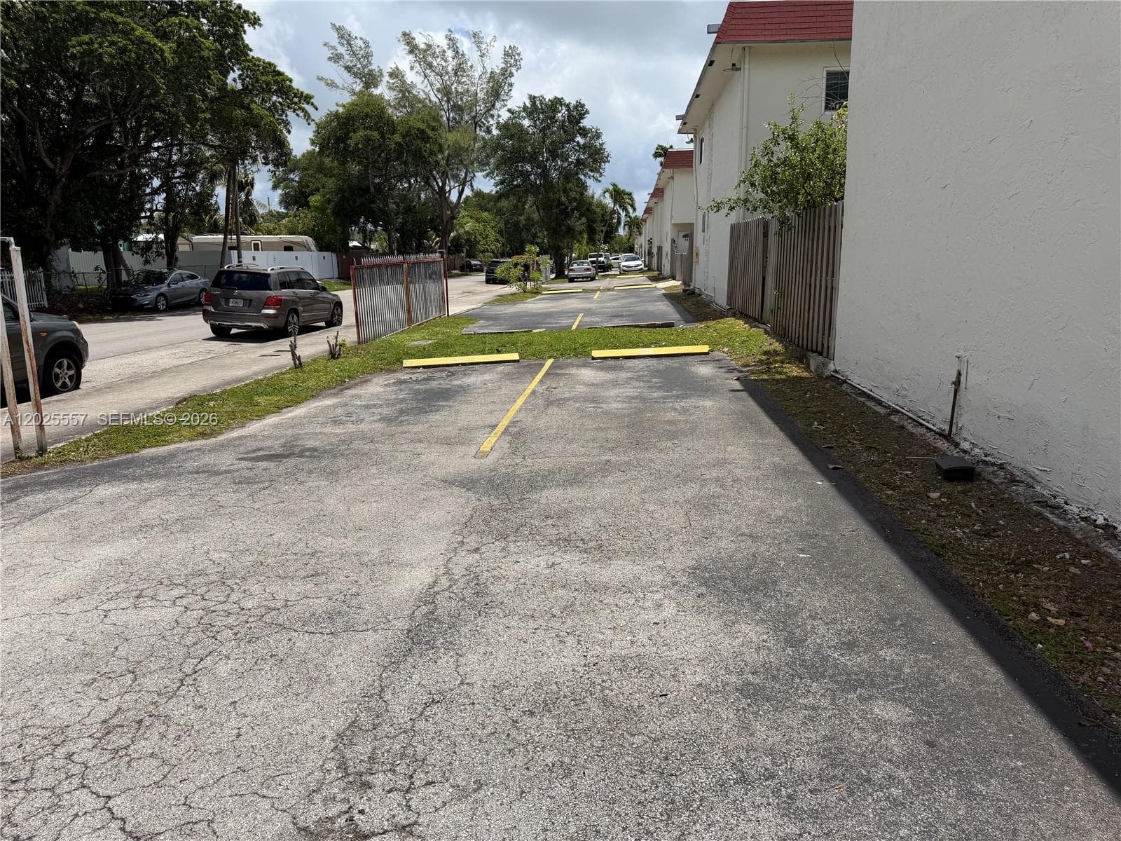 1450 NE 151st St # 101, Miami FL 33162 — 20