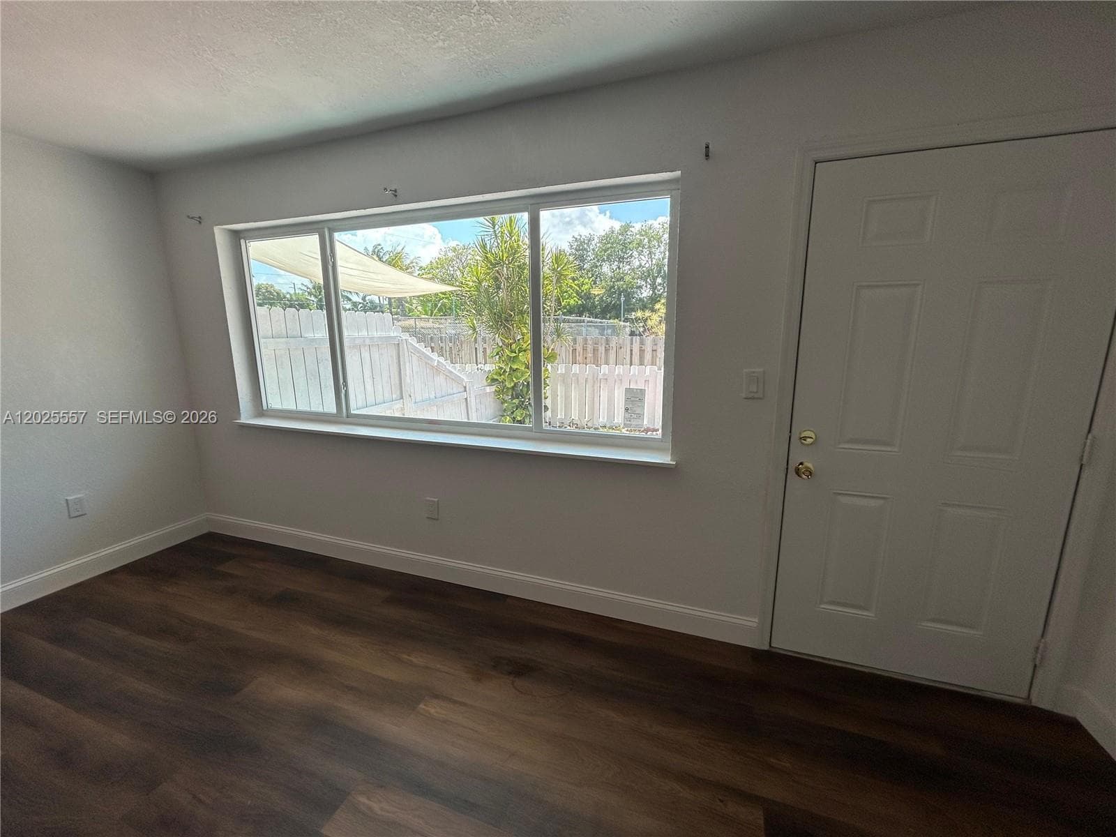 1450 NE 151st St # 101, Miami FL 33162 — 10