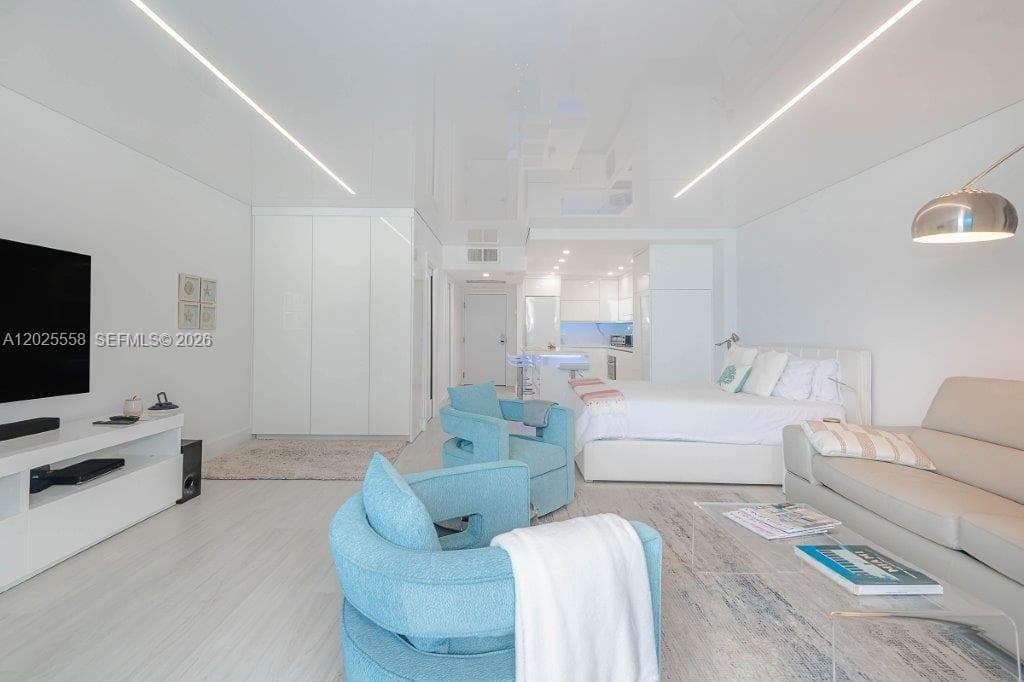 2301 Collins Ave # 811, Miami Beach FL 33139 — 27