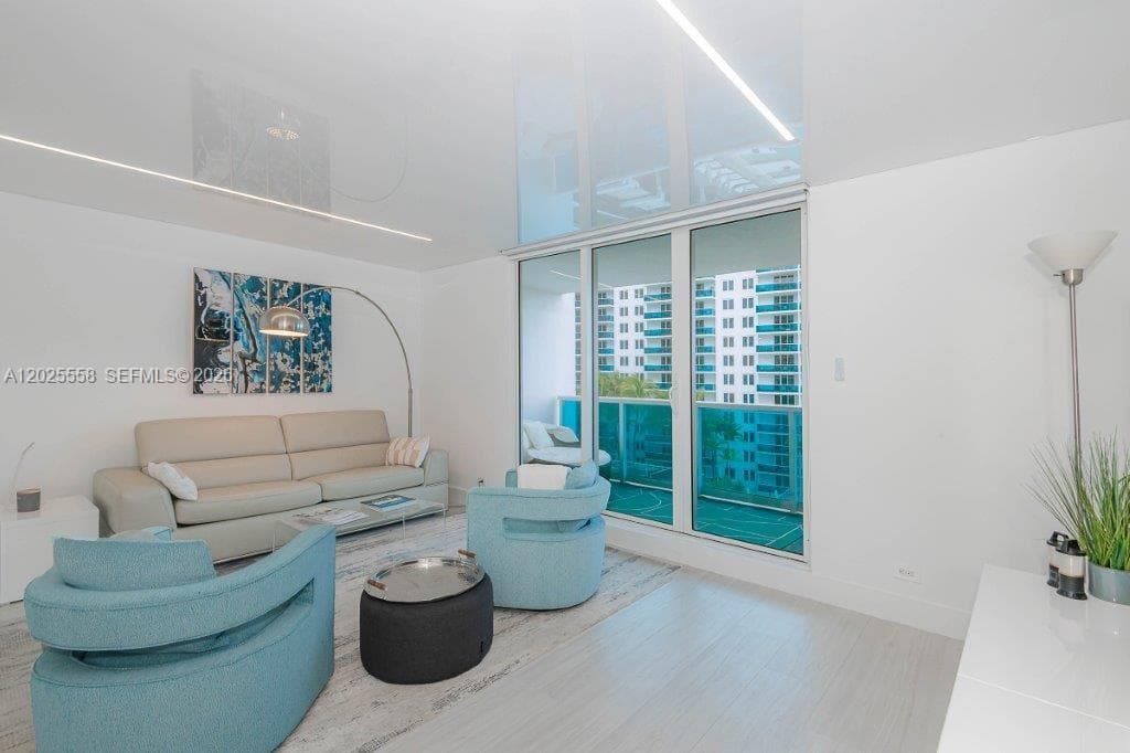 2301 Collins Ave # 811, Miami Beach FL 33139 — 7