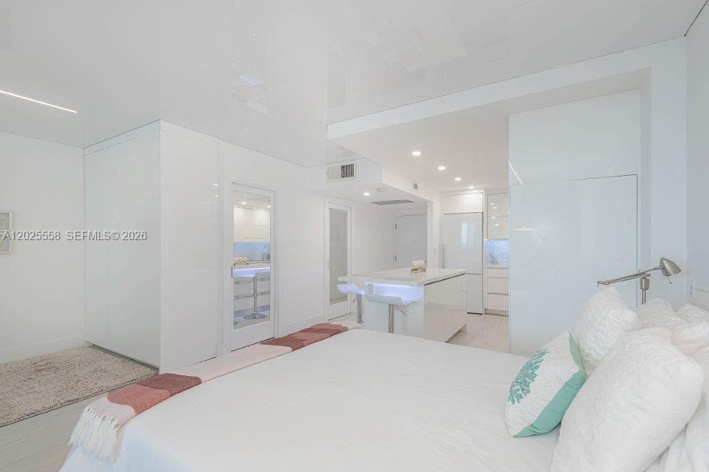 2301 Collins Ave # 811, Miami Beach FL 33139 — 14