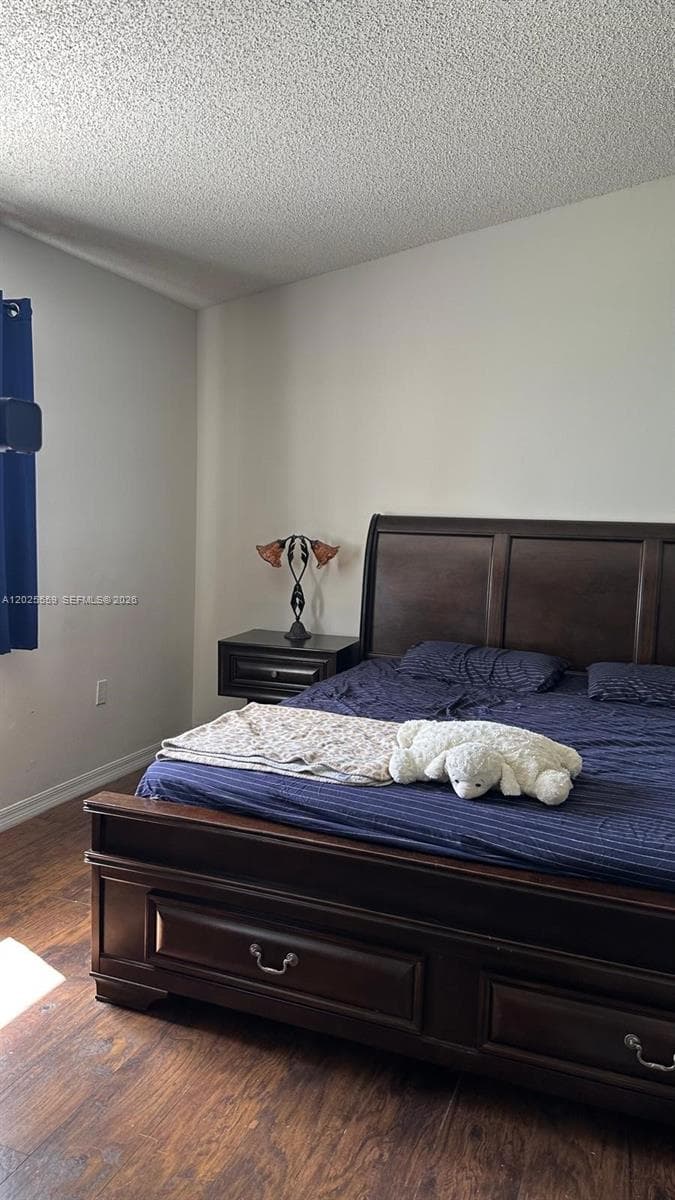 Weitzer Serena Lakes Town, Miami, FL — 6