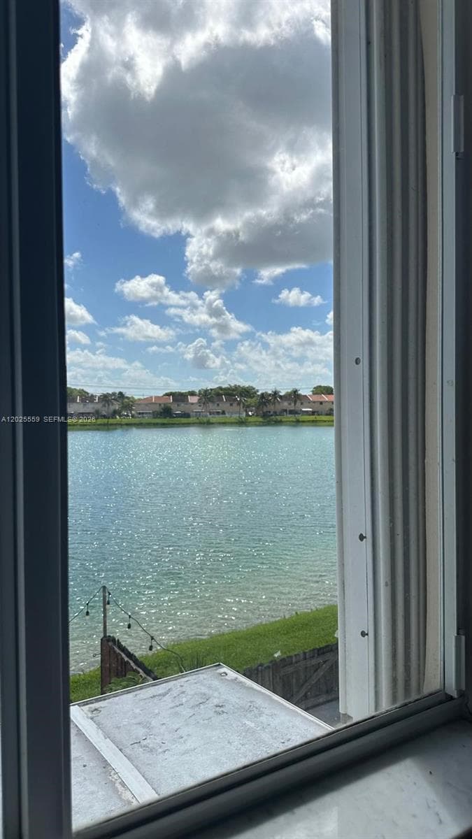 Weitzer Serena Lakes Town, Miami, FL — 10