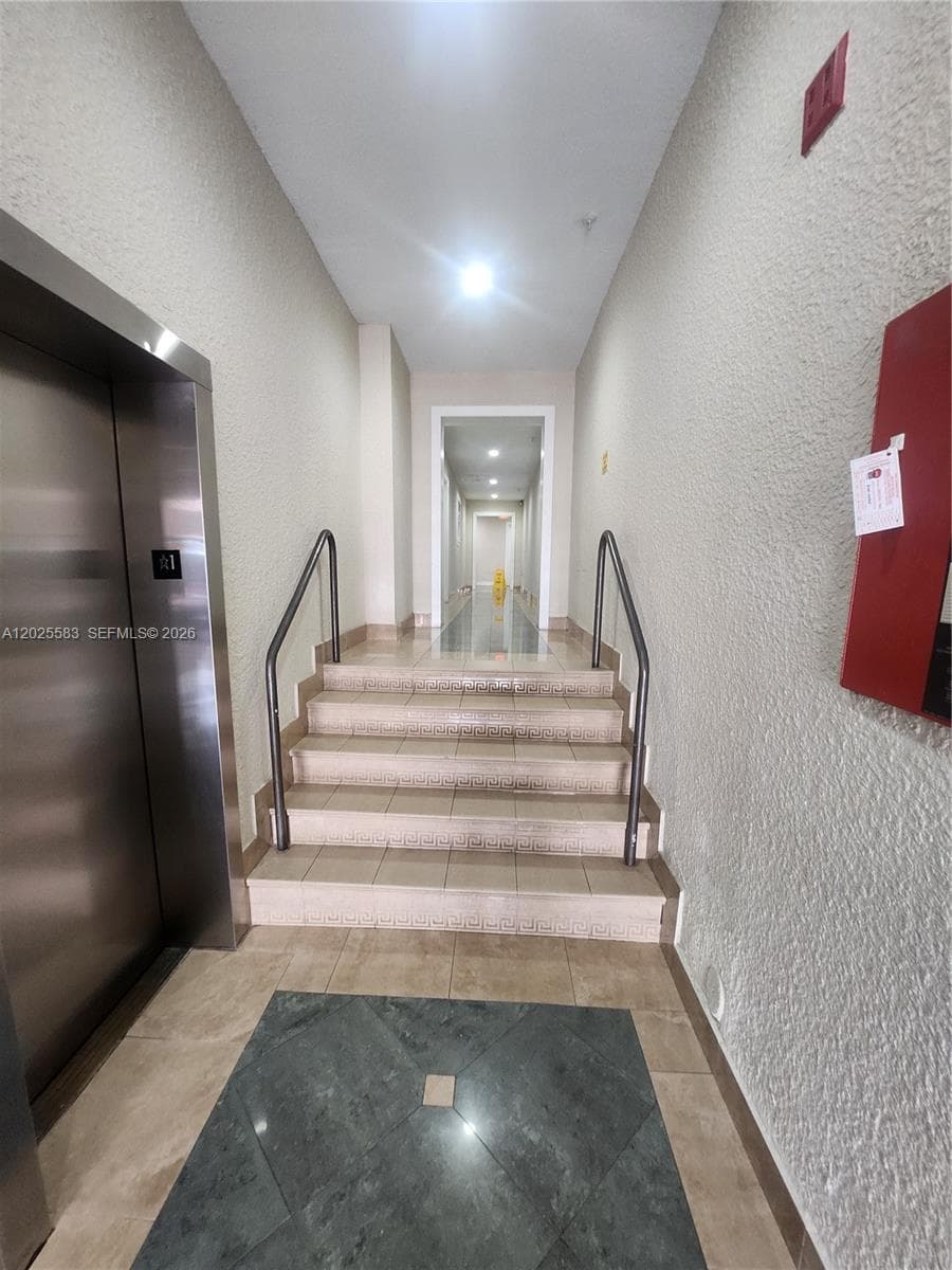 2700 Collins Ave # 208, Miami Beach FL 33140 — 9