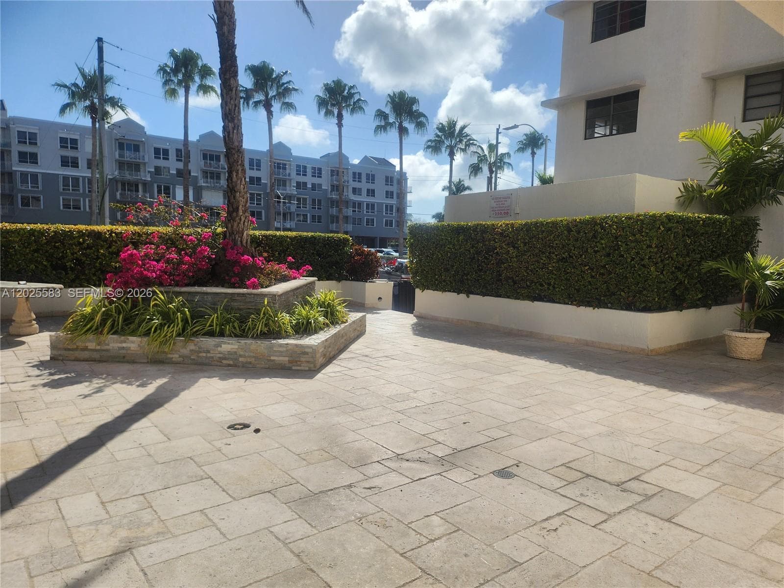 2700 Collins Ave # 208, Miami Beach FL 33140 — 10
