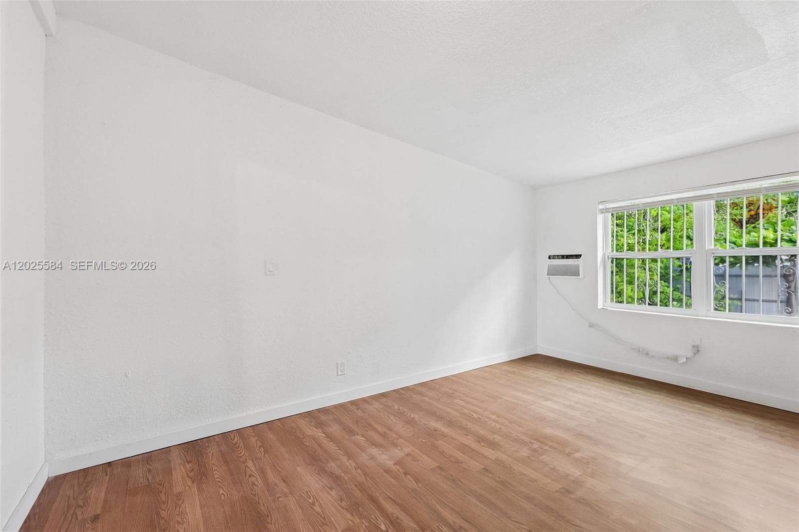 1045 NW 115th St, Miami FL 33168 — 33