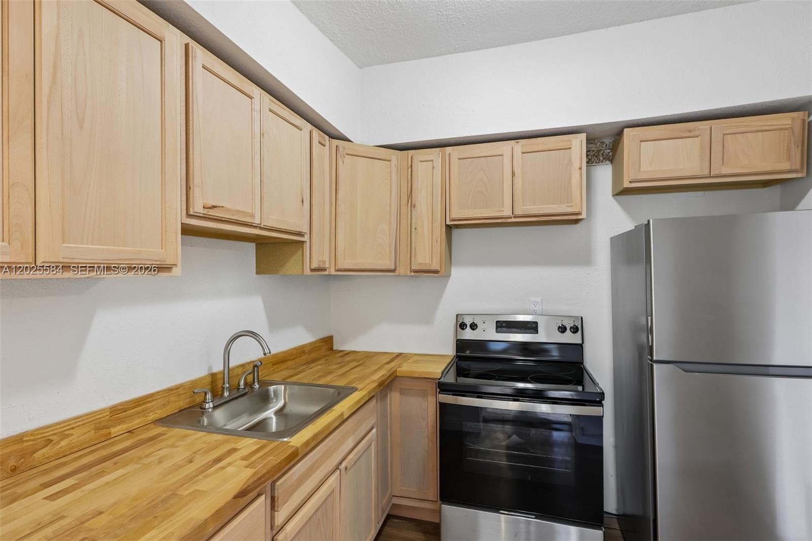 1045 NW 115th St, Miami FL 33168 — 15